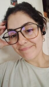 Imagen de Florencia Álvarez estudiando